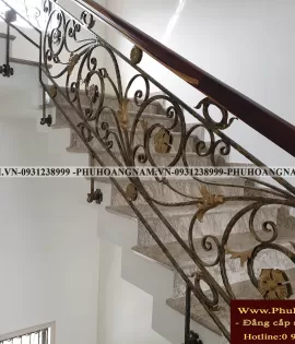 LAN CAN CẦU THANG SẮT RÈN MÃ CTS-018