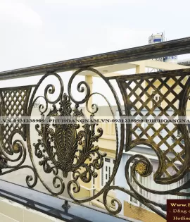 BAN CÔNG SẮT NGHỆ THUẬT MÃ BCS-007